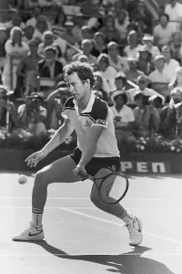 John McEnroe Tennis Drucke: McEnroe Hitting Backhand Return