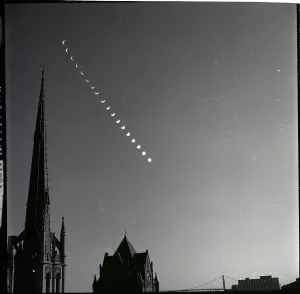 Multiple Exposure Photography Drucke: Multiple Exposure Of Solar Eclipse