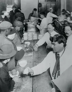 Great Depression Era Images Drucke: Operating Bread Line