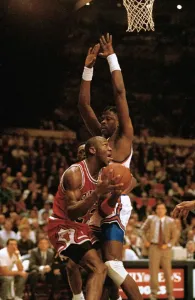 Michael Jordans Blockade von Patrick Ewing