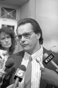 Press Conference Images Drucke: Paul Janszen After Testifying
