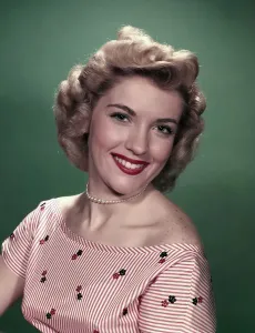 Classic TV Actresses Drucke: Portrait of Joan O'Brien