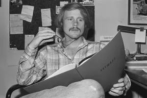 Movie Director Drucke: Ron Howard Reading Script