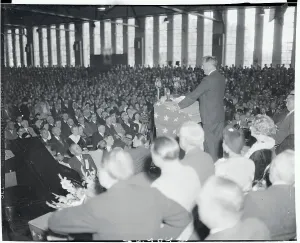 Franklin Roosevelt spricht zu einer Menge