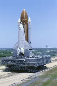 Kennedy Space Center Florida Drucke: Shuttle Being Transported