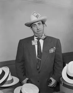 Performing Arts Icon Drucke: Sid Caesar Surrounded by Hats