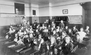 Vintage Education Photos Drucke: Students in Classroom