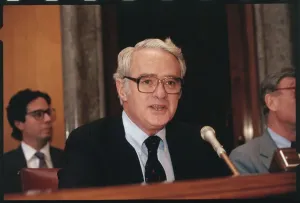 Vintage Politician Images Drucke: Thomas Eagleton Speaking at Podium