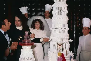 Vintage Celebrity Weddings Drucke: Tiny Tim and Bride at Wedding Cake