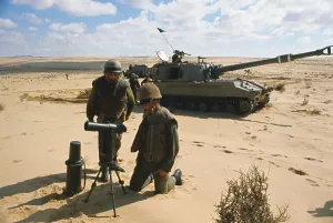 Middle East Conflict Images Drucke: Troops Setting Up Observation Posts