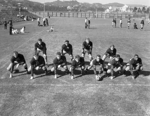 UCLA öffnet das Trainingsfeld