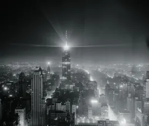 NYC Architecture Photos Drucke: View of Brightest Continuous Manmade Source of Light