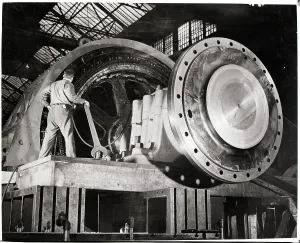 One Person Workforce Drucke: Worker Testing Motor