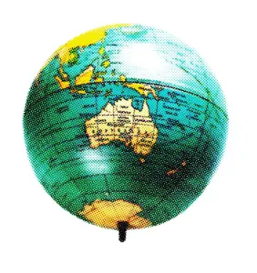 Drucke von Globe Entdecken Sie Eine Welt Der Künstlerischen Phantasie Und Des Ausdrucks In Unserer Kuratierten Sammlung Von Kunstillustrationen Drucke: Globe