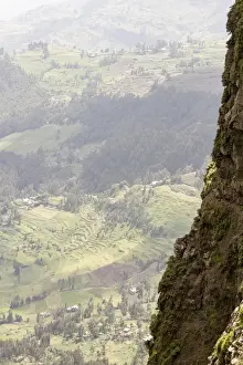 East Africa Nature Scenes Drucke: Cliffside in Simien Mountains