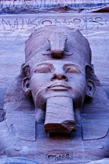 Enthüllung der Skulptur am Großen Tempel von Ramses II., Abusimbel - Eintrag im Weltkulturerbe der UNESCO in Ägypten