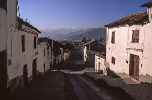 UNESCO World Heritage Site Cusco Drucke: A cobblestone street in Cusco