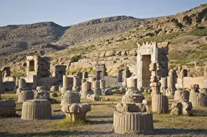 Middle East History Drucke: Columns in Persepolis, Iran