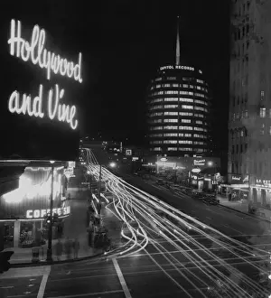 Unterschrift Drucke: Ecke von der Hollywoodblvd und Vine St., mit dem Capitol-Records-Building