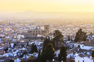 Travel Destinations In Spain Drucke: Granada overview