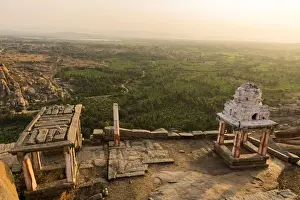 Architecture Of The Past Drucke: Hampi
