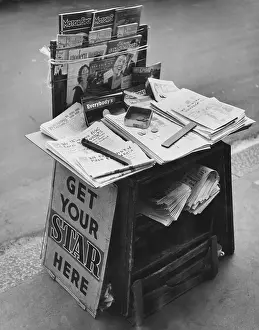 London Street Scene 1950s Drucke: Honour System