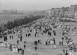 England Beach Scenes Drucke: On The Beach