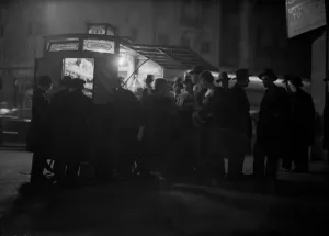London Evening Atmosphere Drucke: Bedtime Drinks