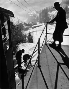Swiss Ski Resort Drucke: Checking The Cable