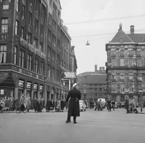 Dutch Urban Landscape Drucke: Dam Square