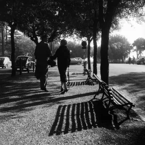 Villa Borghese Rome Drucke: First Date