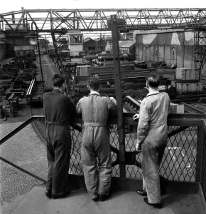 Shipbuilding Industry Drucke: Looking At Yard