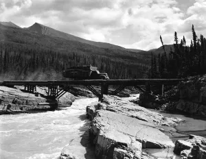 Alaska Highway Drucke: Over The River