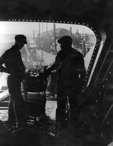 Vintage Shipyard Photos Drucke: Shipyard Workers