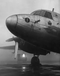 Black And White England Images Drucke: Stranded Viking