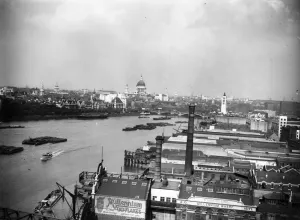 Thames River London Drucke: The Thames