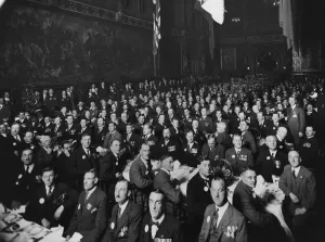 Drucke von Der 9. November 1929: Die Königsgalerie im House of Lords, London während eines Abendessens zu Ehren aller aus dem gesamten britischen Reich stammender Besitzer des Victoria-Crosses Historische Drucke Erzählen Geschichten Aus Vergangenen Zeiten Drucke: VC Dinner