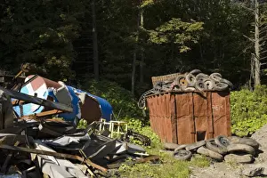 Recyclable Materials Drucke: Material for recycling