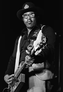 Classic Rock And Roll Images Drucke: Bo Diddley Performs At Max'S