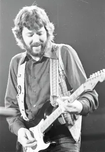 Classic Rock Musician Drucke: Clapton Performs