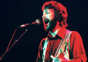 Eric Clapton Live Performance Drucke: Clapton Performs