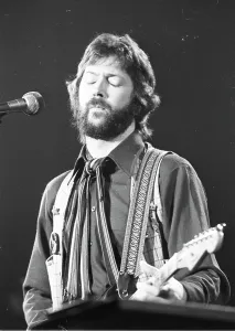 Eric Clapton Live Performance Drucke: Clapton Performs