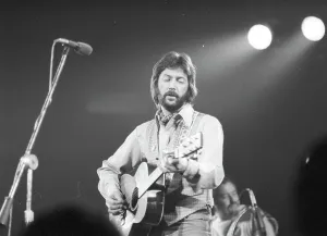 Vintage Guitar Player Drucke: Clapton Performs
