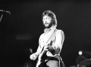 Eric Clapton Live Performance Drucke: Clapton Performs