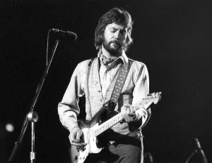 Clapton spielt.