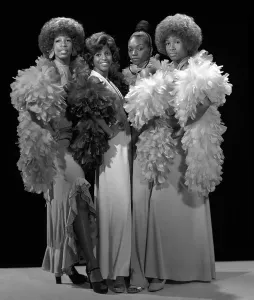 Classic Rock And Roll Photos Drucke: The Devonnes Portrait