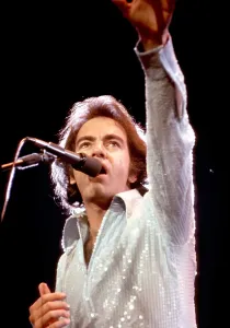 Vintage Singer Performer Drucke: Diamond Stud