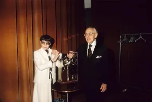 Classic Hollywood Style Drucke: Edith Head