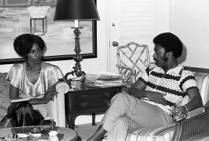 Retro Hollywood Glamour Drucke: Johnnie Taylor Interview