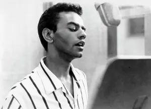 Vintage Singer Images Drucke: Johnny Mathis In The Studio